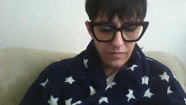 Snapshot of nickfxx chatting on May 2, 6:46 pm nickfxx online show from May 2, 6:46 pm