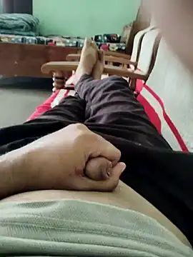 Snapshot of BigDickDogx chatting on October 20, 8:04 am BigDickDogx online show from October 20, 8:04 am