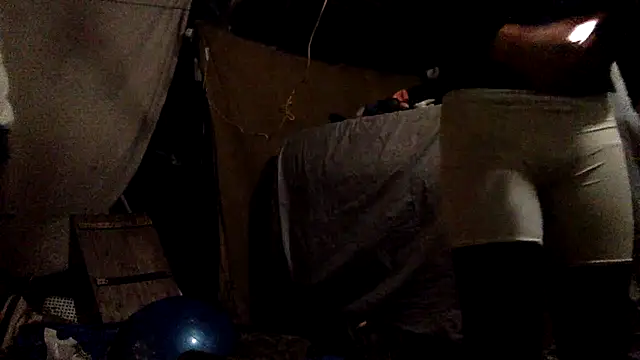 Snapshot of TheOnlyTwinTowers chatting on December 16, 8:09 am TheOnlyTwinTowers online show from December 16, 8:09 am