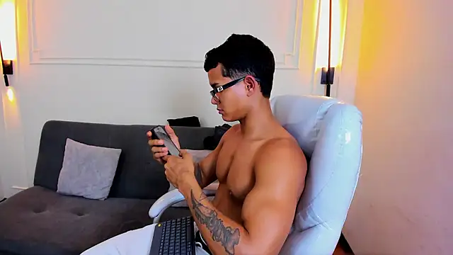 Paradise boy s online show from March 25, 6:25 pm