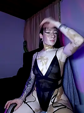 Snapshot of dayana_harlow2 chatting on May 10, 11:32 pm dayana harlow2 online show from May 10, 11:32 pm