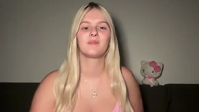 Snapshot of Allylove03 chatting on June 23, 4:27 pm Allylove03 online show from June 23, 4:27 pm