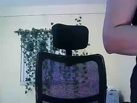 Model-Tanya online show from February 1, 12:59 pm