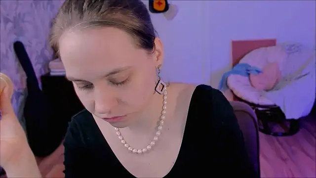 Malinax online show from April 9, 1:38 pm