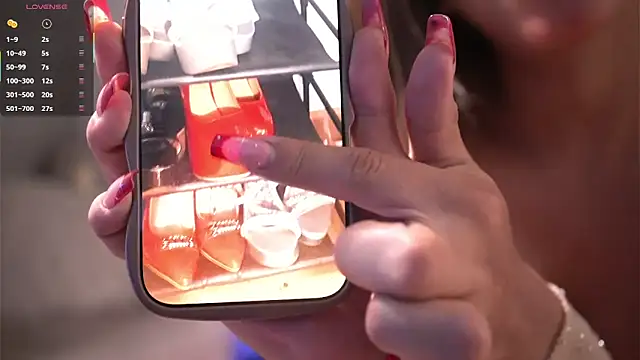 Snapshot of _Andyy__ chatting on February 6, 12:15 am Andyy online show from February 6, 12:15 am