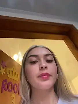 Snapshot of emma_oxford chatting on January 27, 9:11 pm emma oxford online show from January 27, 9:11 pm