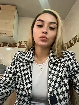 Snapshot of emma_oxford chatting on February 27, 8:09 pm emma oxford online show from February 27, 8:09 pm