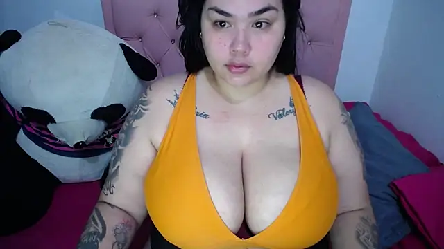 Snapshot of Fernanda_Big_Boobs chatting on June 11, 12:25 pm Fernanda Big Boobs online show from June 11, 12:25 pm