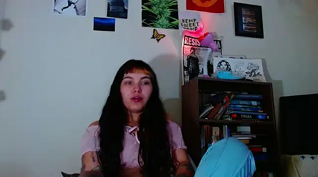 sweetiee mary online show from March 1, 1:00 am