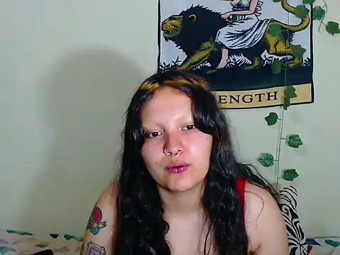 sweetiee mary online show from December 22, 8:17 pm