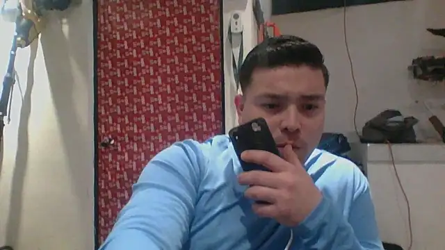 Snapshot of DirtyRcride chatting on December 27, 4:58 am DirtyRcride online show from December 27, 4:58 am