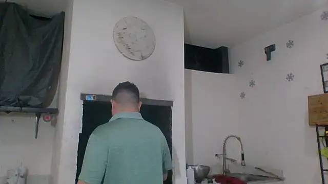 Snapshot of DirtyRcride chatting on January 16, 5:11 am DirtyRcride online show from January 16, 5:11 am