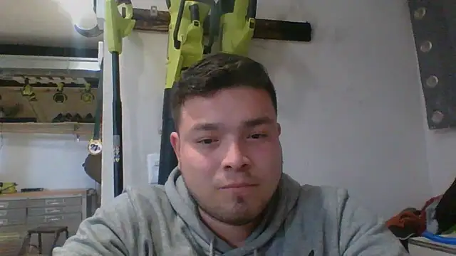 Snapshot of DirtyRcride chatting on January 18, 6:13 am DirtyRcride online show from January 18, 6:13 am