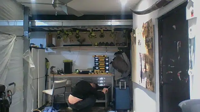 Snapshot of DirtyRcride chatting on January 19, 1:00 am DirtyRcride online show from January 19, 1:00 am