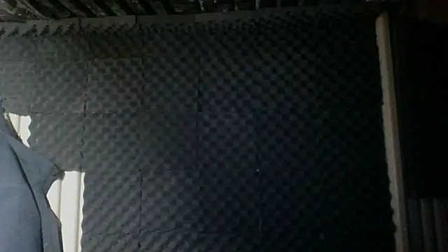 Snapshot of DirtyRcride chatting on February 14, 3:43 am DirtyRcride online show from February 14, 3:43 am