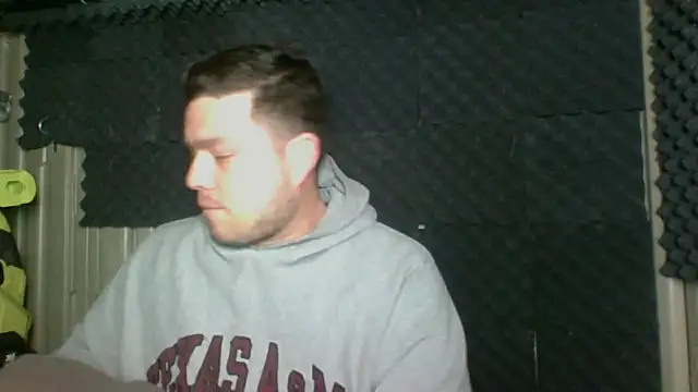 Snapshot of DirtyRcride chatting on February 18, 8:16 am DirtyRcride online show from February 18, 8:16 am