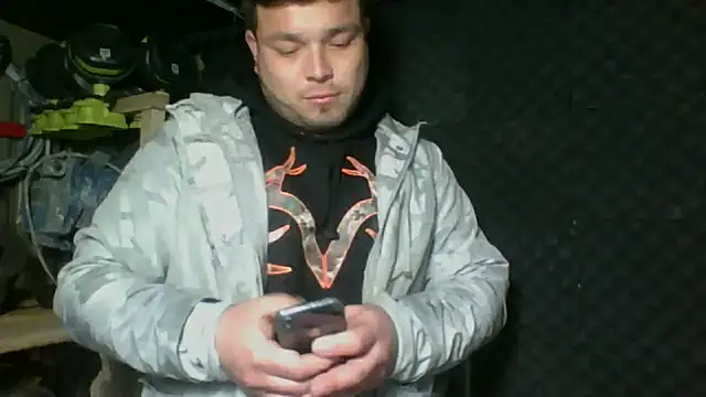 Snapshot of DirtyRcride chatting on February 21, 4:18 am DirtyRcride online show from February 21, 4:18 am