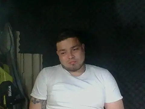 Snapshot of DirtyRcride chatting on February 26, 5:31 am DirtyRcride online show from February 26, 5:31 am