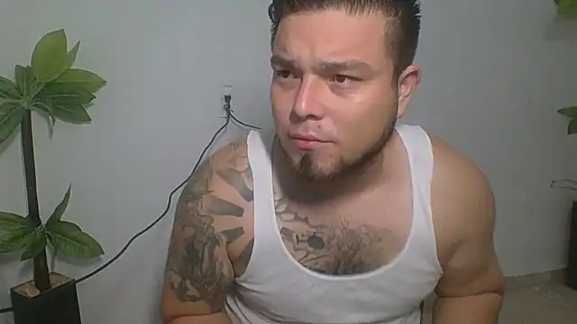 Snapshot of DirtyRcride chatting on October 1, 3:29 pm DirtyRcride online show from October 1, 3:29 pm