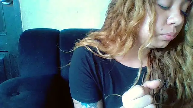 Jennxdolls online show from January 31, 3:22 pm