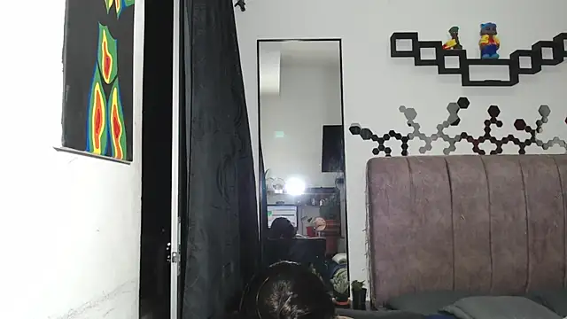 Liza Thurner online show from December 7, 3:58 am