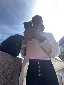 Black Dolll online show from April 14, 12:22 pm