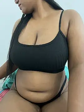 Snapshot of sweety_yehara chatting on June 23, 1:53 pm sweety yehara online show from June 23, 1:53 pm