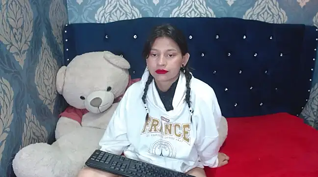 Lilyevansx online show from March 16, 11:16 am