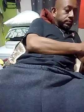 pineda1689 online show from February 26, 10:09 pm