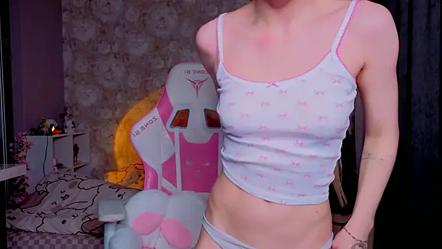 Milia Parker online show from March 21, 11:19 pm