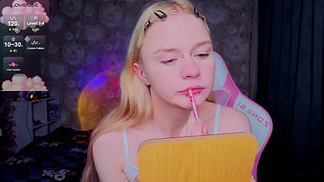 Milia Parker online show from March 27, 1:33 am