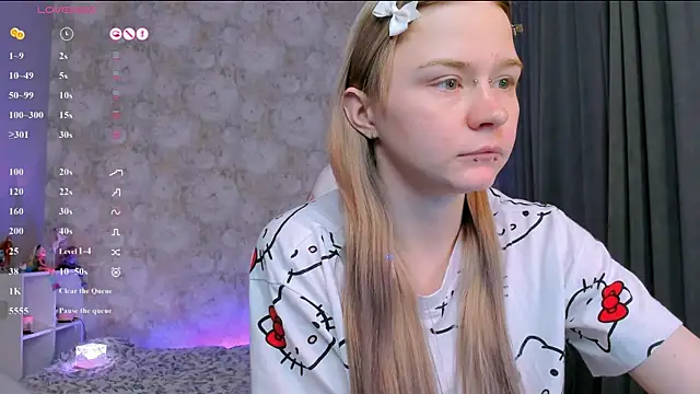 Snapshot of Milia_Parker chatting on July 26, 10:49 pm Milia Parker online show from July 26, 10:49 pm