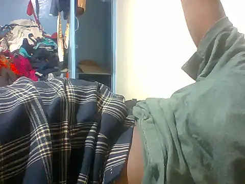 sexxyqueenn22 online show from December 16, 12:37 am