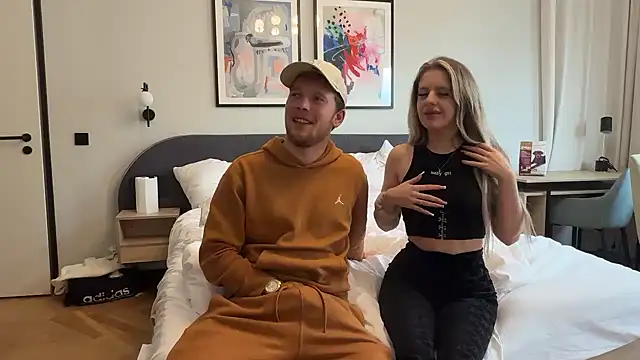 Snapshot of NickyGold_Official chatting on January 29, 1:07 pm NickyGold Official online show from January 29, 1:07 pm