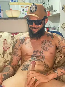 Leonpicudo online show from February 15, 6:04 pm