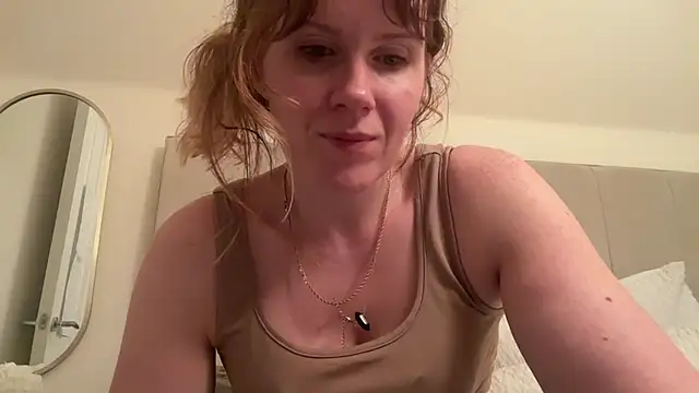 redheadrosie69 online show from October 21, 5:24 pm
