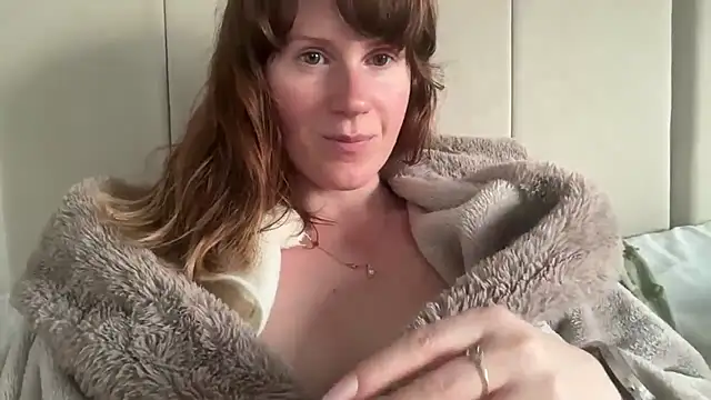 Snapshot of redheadrosie69 chatting on May 17, 6:59 pm redheadrosie69 online show from May 17, 6:59 pm