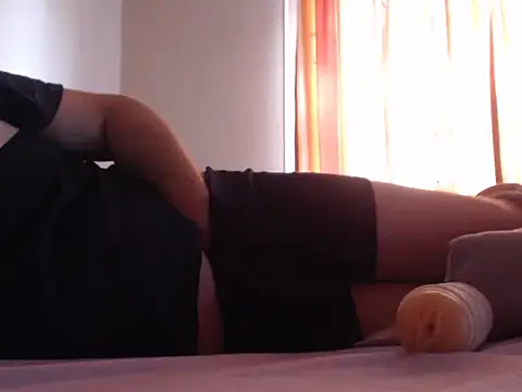 Snapshot of gentleman404040 chatting on January 8, 10:04 am gentleman404040 online show from January 8, 10:04 am