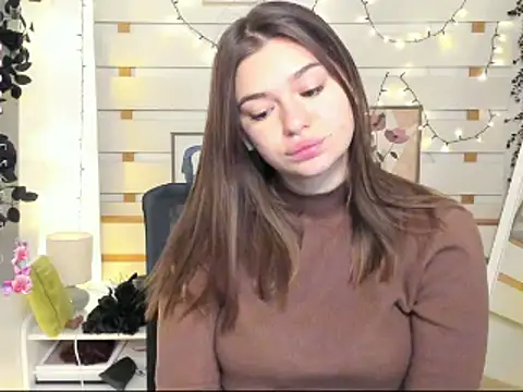 Josephine Kiss online show from January 6, 1:48 pm