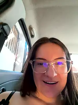 livgomez online show from January 16, 1:15 pm