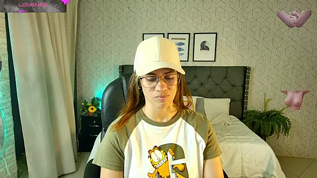 Snapshot of sussy__stone chatting on January 8, 6:09 pm sussy stone online show from January 8, 6:09 pm