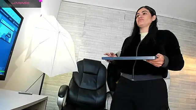 sussy  stone online show from March 31, 11:43 am