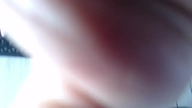 Snapshot of SaraThomso chatting on December 11, 3:13 am SaraThomso online show from December 11, 3:13 am