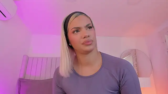 Shelynna azzul online show from February 23, 8:39 pm