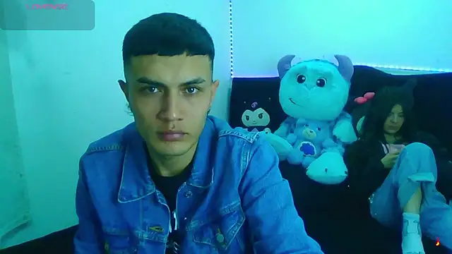 Snapshot of Tifanny_Sweett chatting on January 18, 3:43 am Tifanny Sweett online show from January 18, 3:43 am