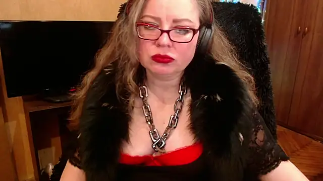 Miss Tress online show from December 24, 7:33 pm