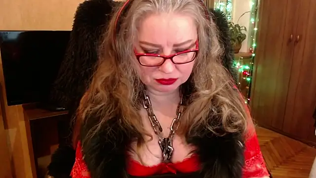 Miss Tress online show from January 11, 6:12 pm