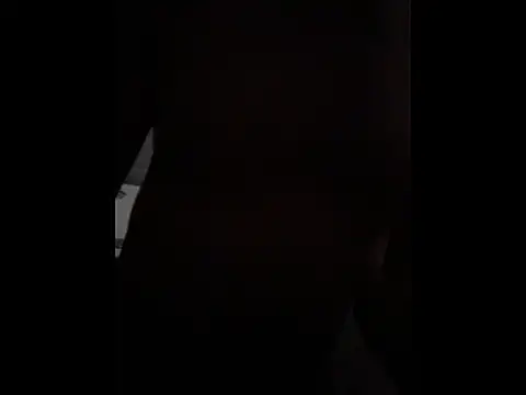 Snapshot of TweakyDude chatting on February 9, 9:52 pm TweakyDude online show from February 9, 9:52 pm