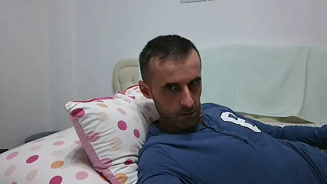 stevenpit online show from December 7, 3:19 pm