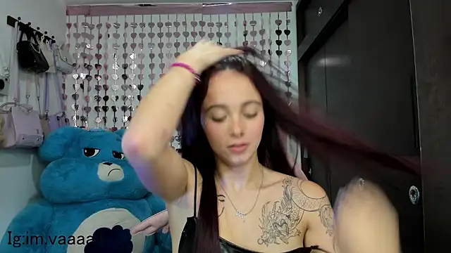 Snapshot of lucyy_tay chatting on December 31, 1:36 am lucyy tay online show from December 31, 1:36 am